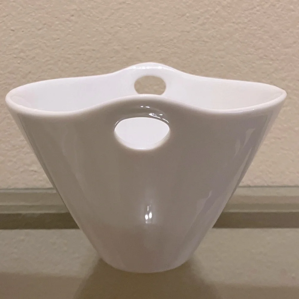 Crate & Barrel Claire Cone Shaped Ramen Noodle / Rice Sushi / Soup / Snack Bowls